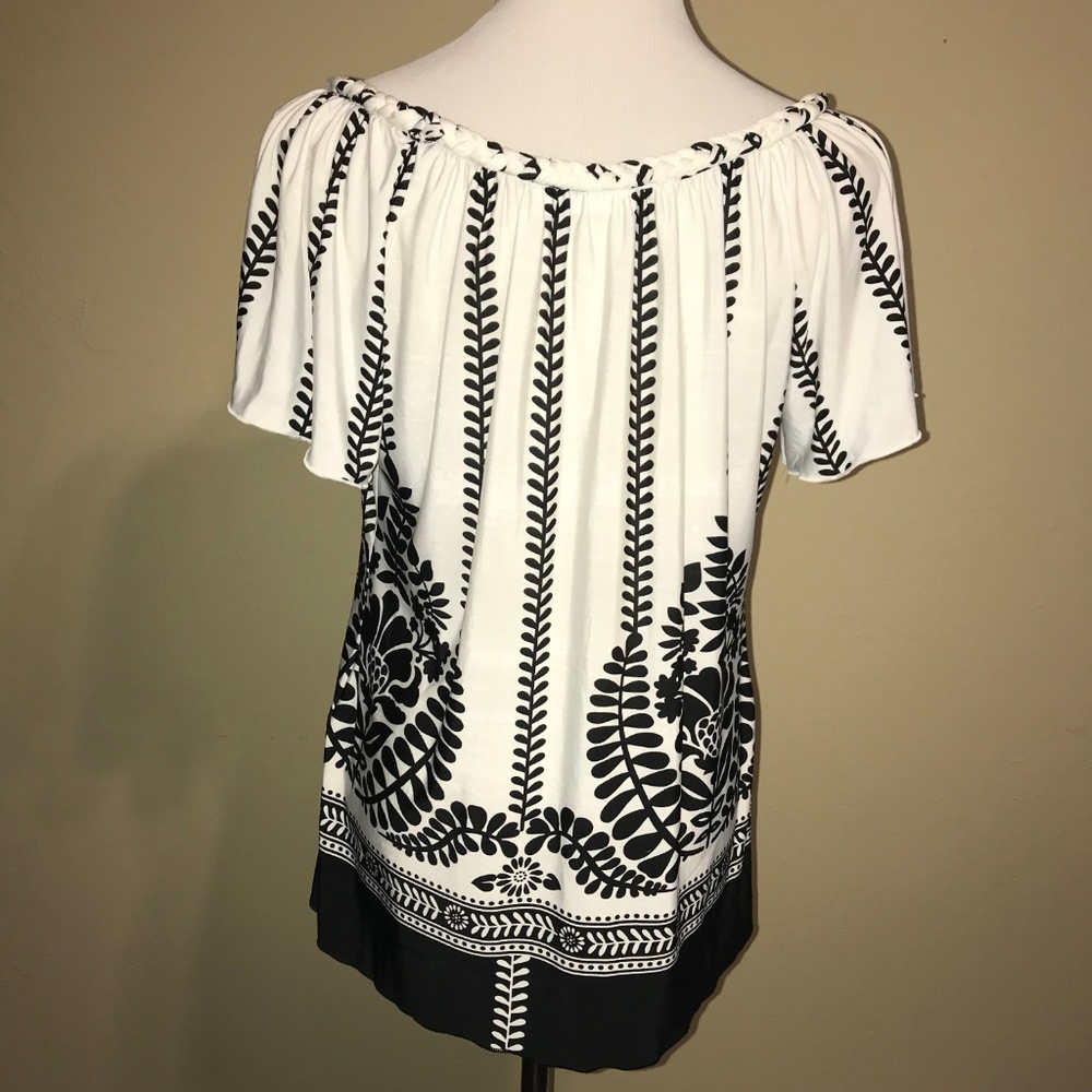 Wide Rope Neck Shirt - Picture 2 of 5